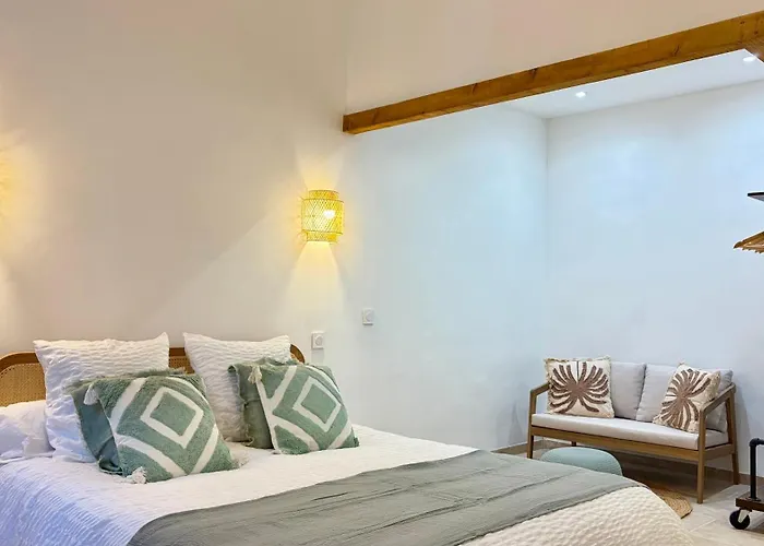 アパート La Boheme Cosy Near Ac Near Festival